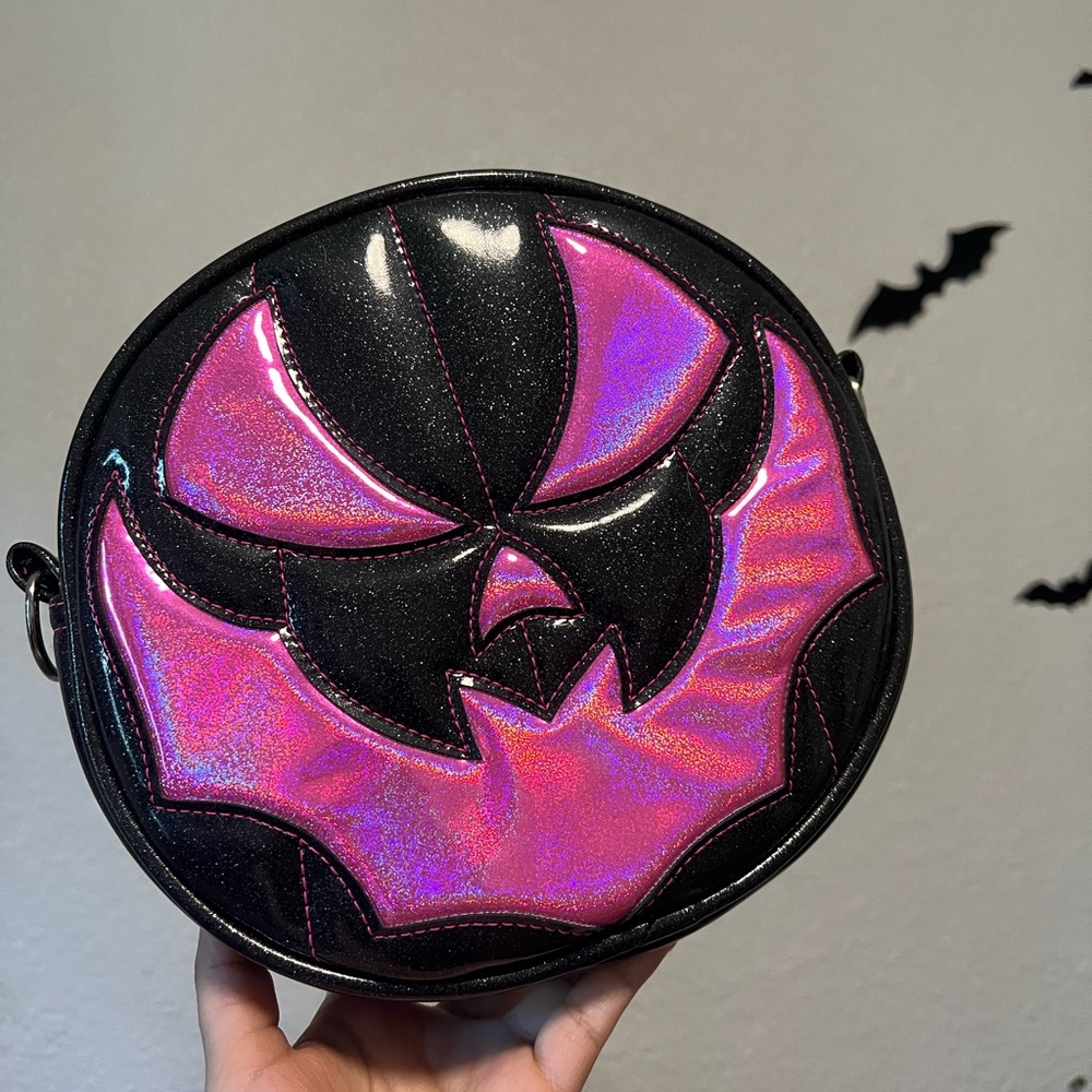 New never carried LPS small size bat face with black glitter and pink iridescent